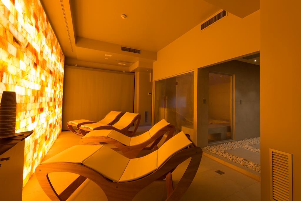 Hotel Methis &